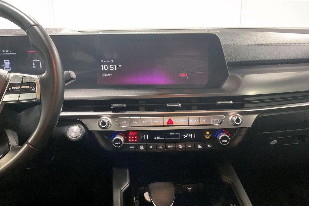 Used 2024 Kia Telluride LX image 8