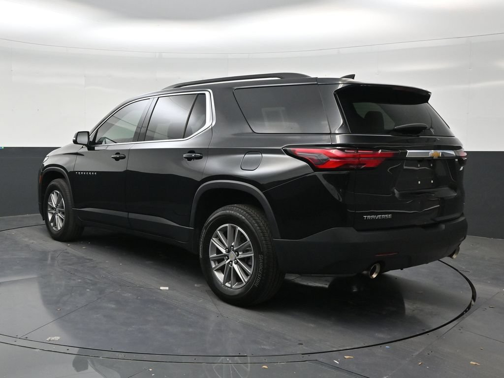Used 2023 Chevrolet Traverse LT FWD image 3