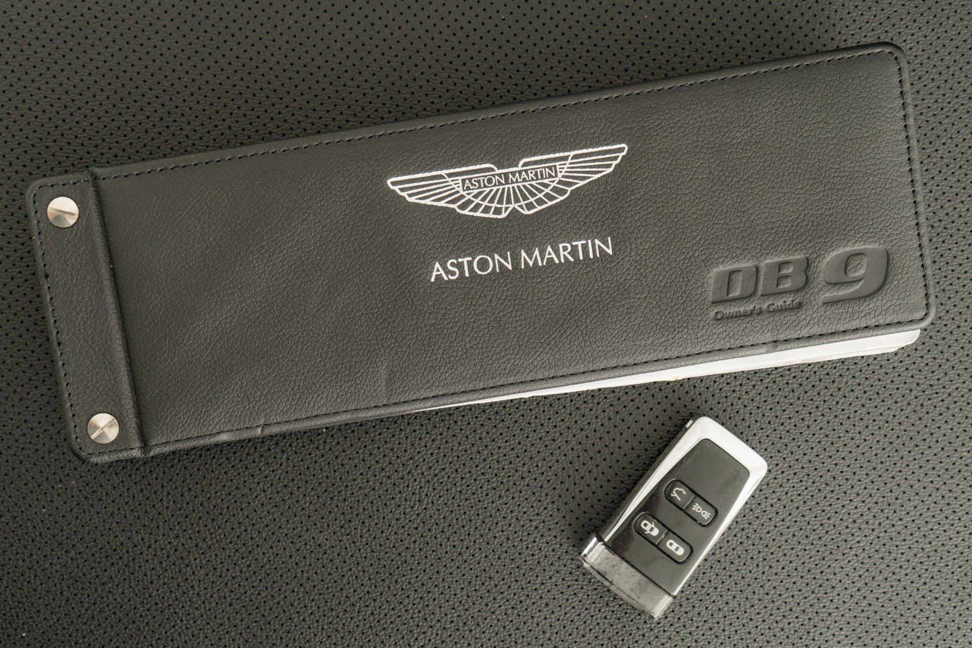 Used 2014 Aston Martin DB9 Volante image 21