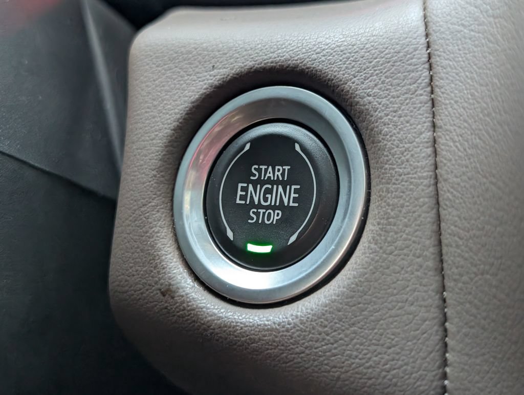 Used 2021 Chevrolet Tahoe High Country AWD/4WD image 31