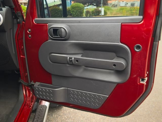 Used 2009 Jeep Wrangler Unlimited Sahara w/ Trailer Tow Group AWD/4WD image 22