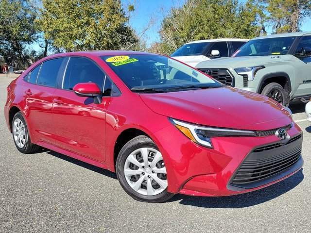 Used 2026 Toyota Corolla LE image 8