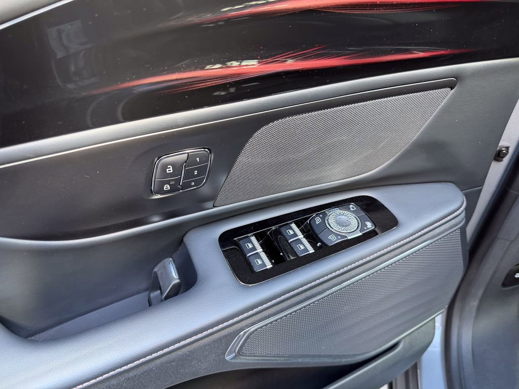 Used 2024 Lincoln Nautilus Reserve w/ Jet Appearance Package (87T) image 12