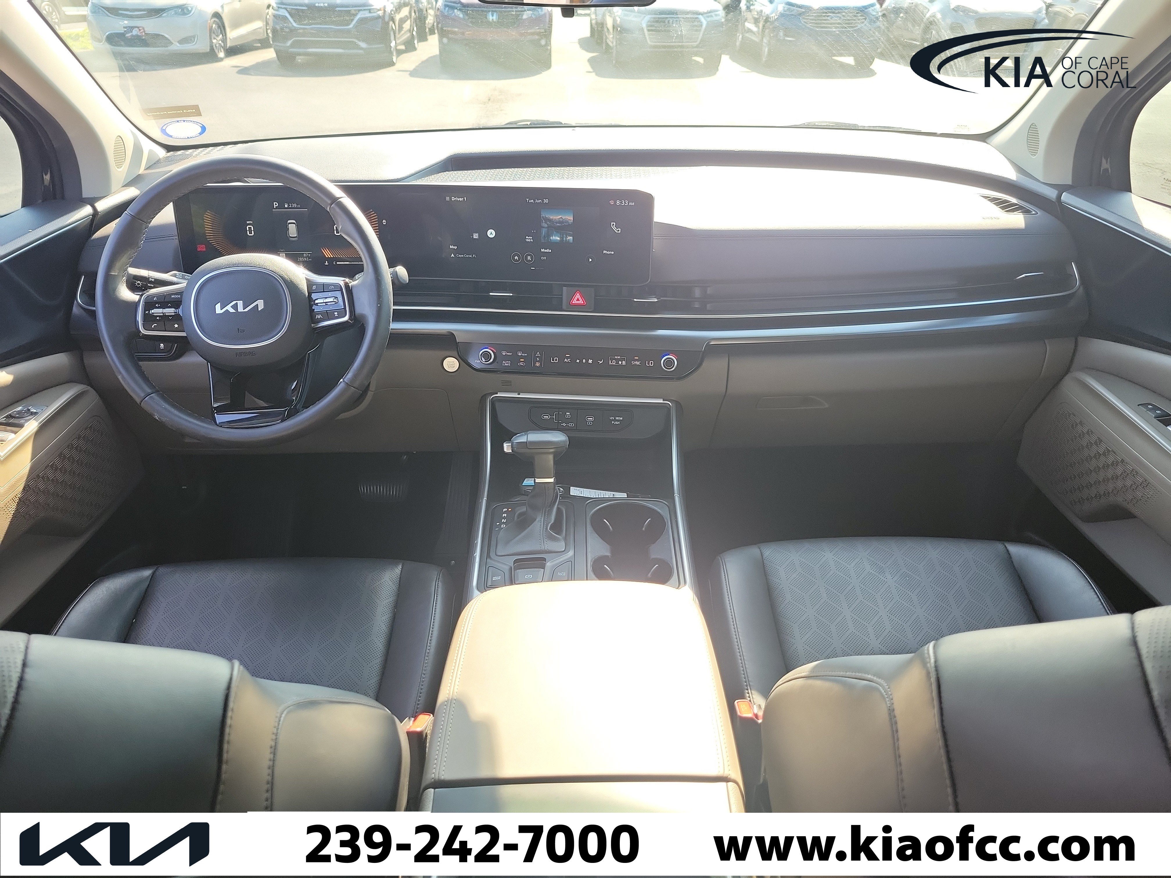 Certified 2025 Kia Carnival FWD image 15
