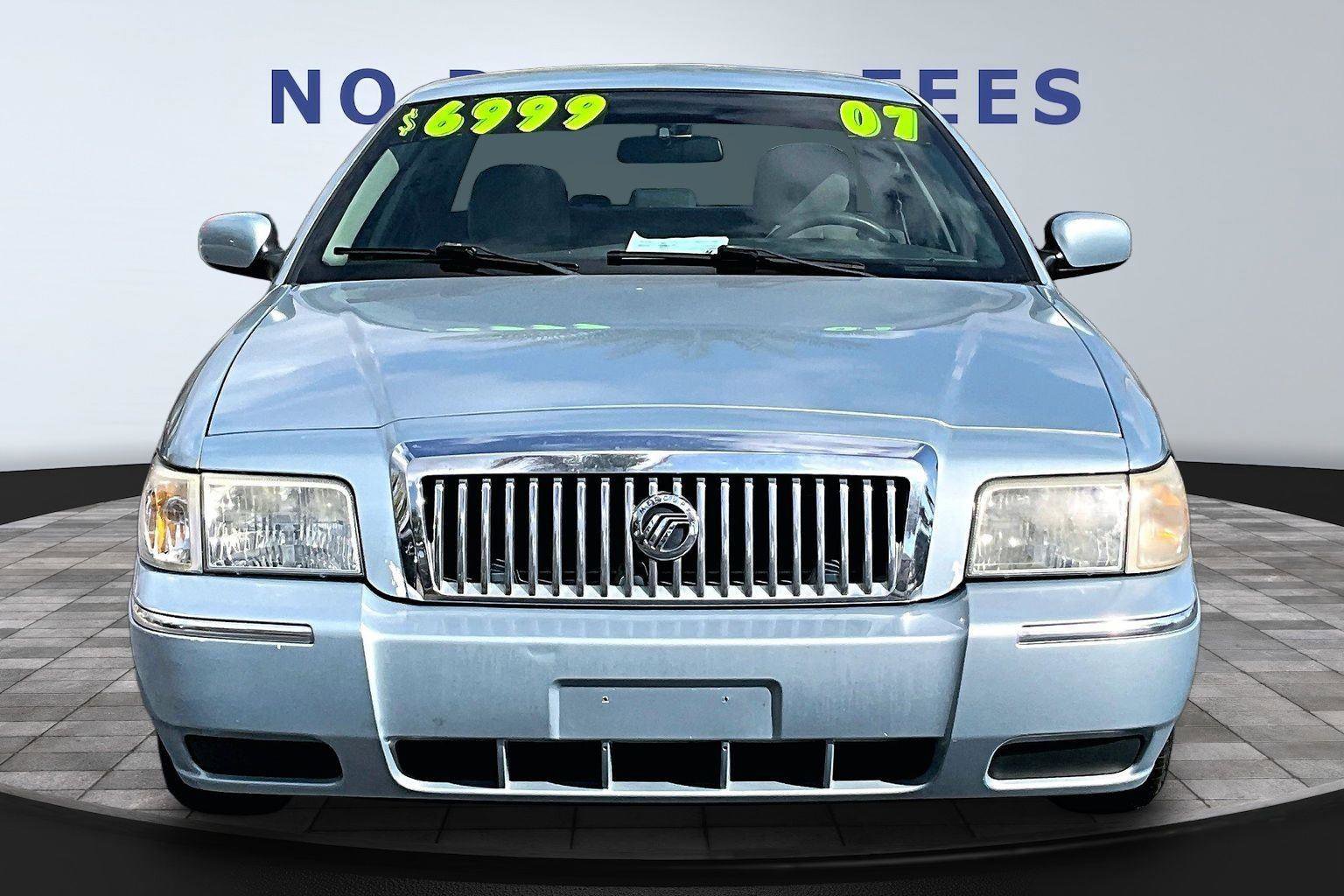 Used 2007 Mercury Grand Marquis GS image 2