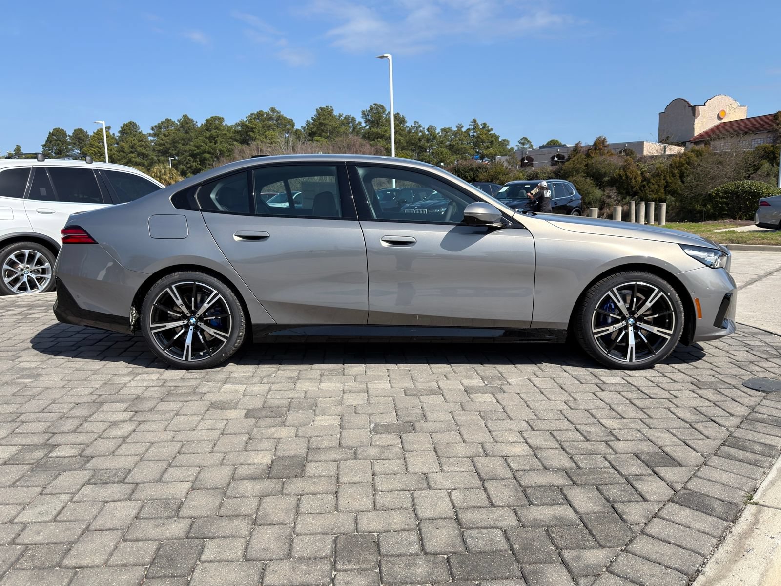 New 2026 BMW 530i xDrive w/ M Sport Package AWD/4WD image 8