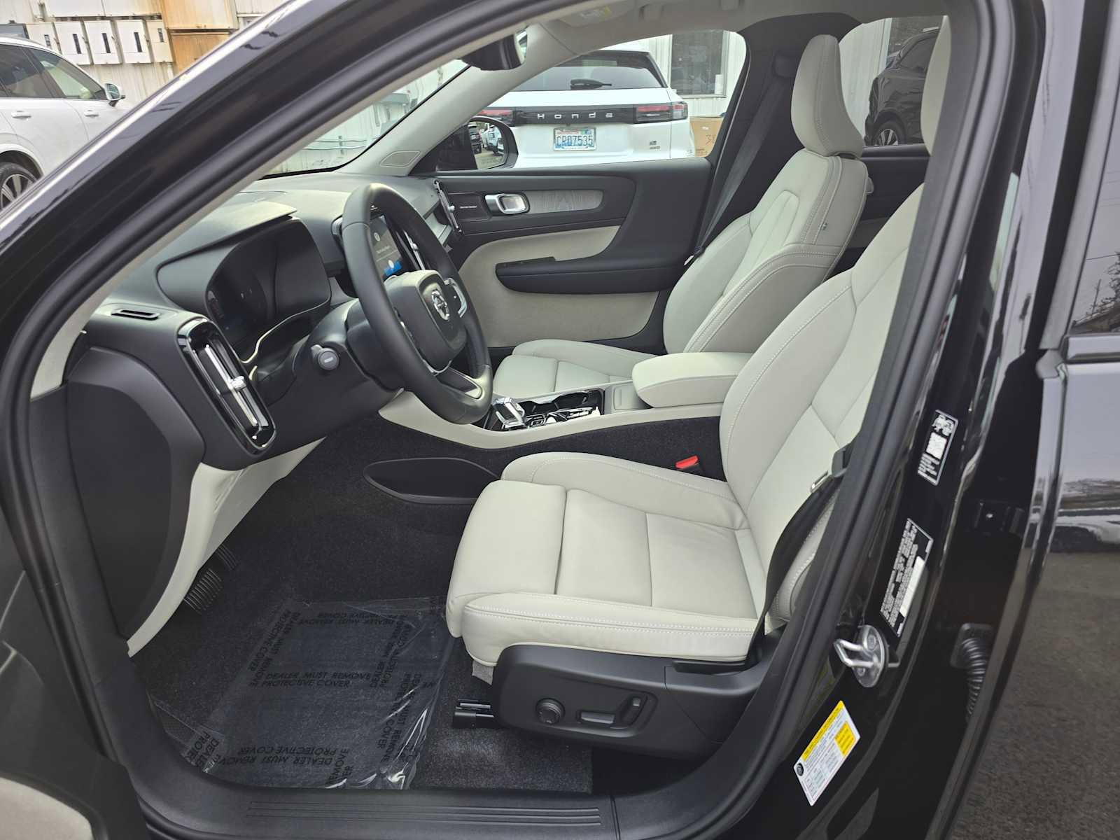 New 2026 Volvo XC40 B5 Ultra w/ Climate Package image 20