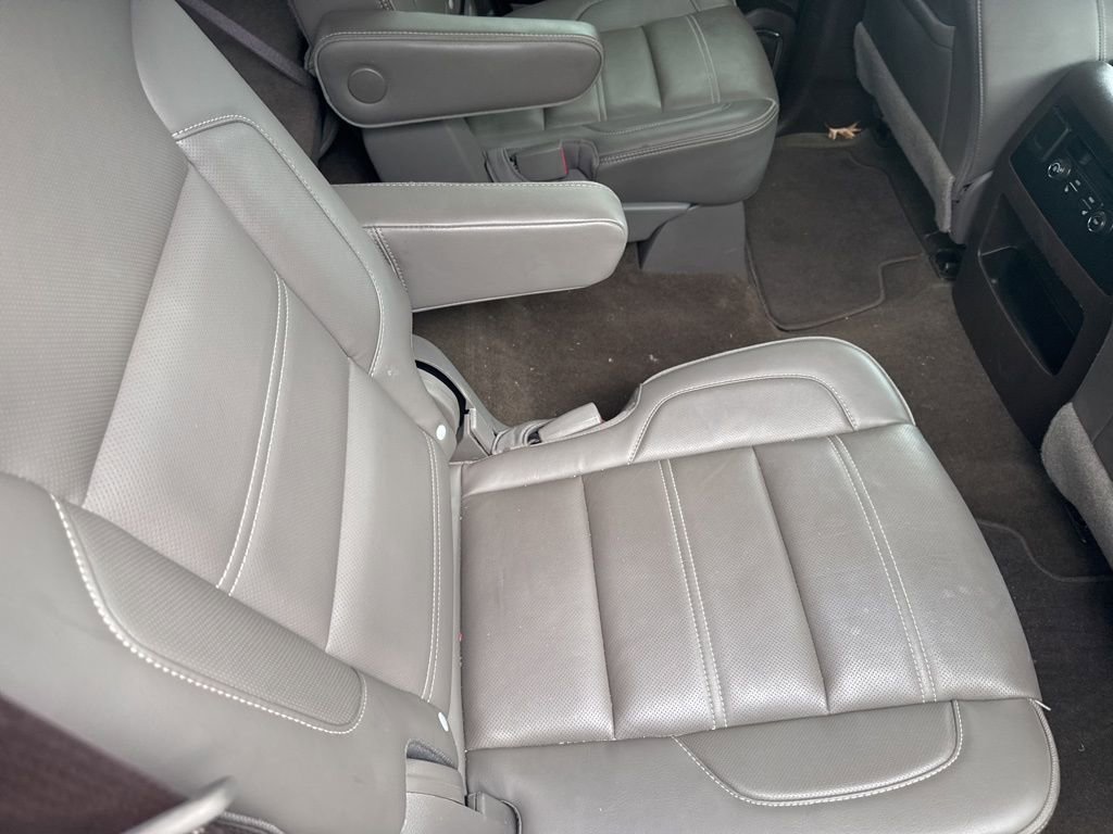 Used 2017 GMC Yukon Denali w/ Enhanced Security Package image 17