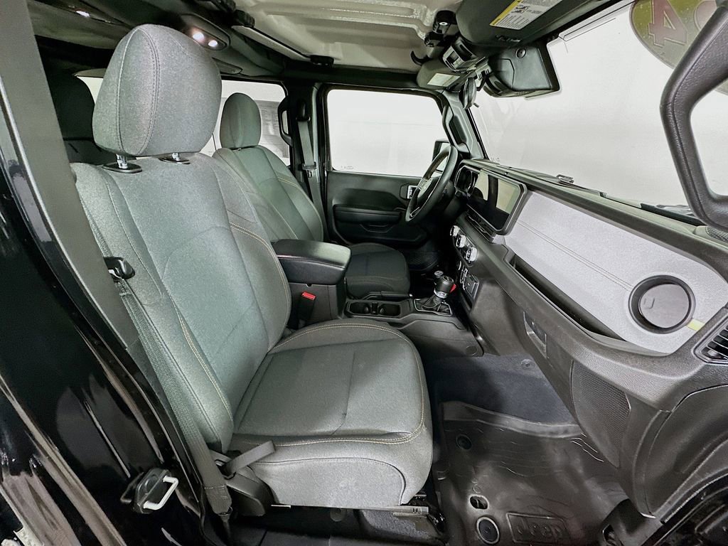 Used 2024 Jeep Wrangler Unlimited Sport AWD/4WD image 35
