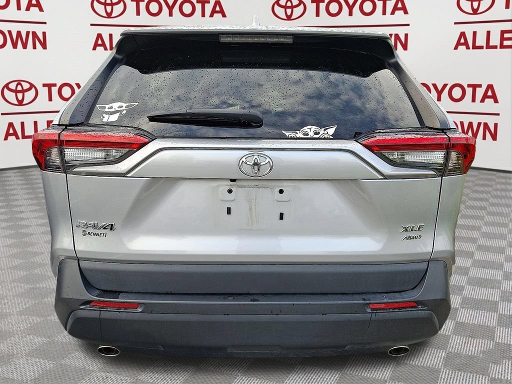 Used 2022 Toyota RAV4 XLE w/ Convenience Package AWD/4WD image 7