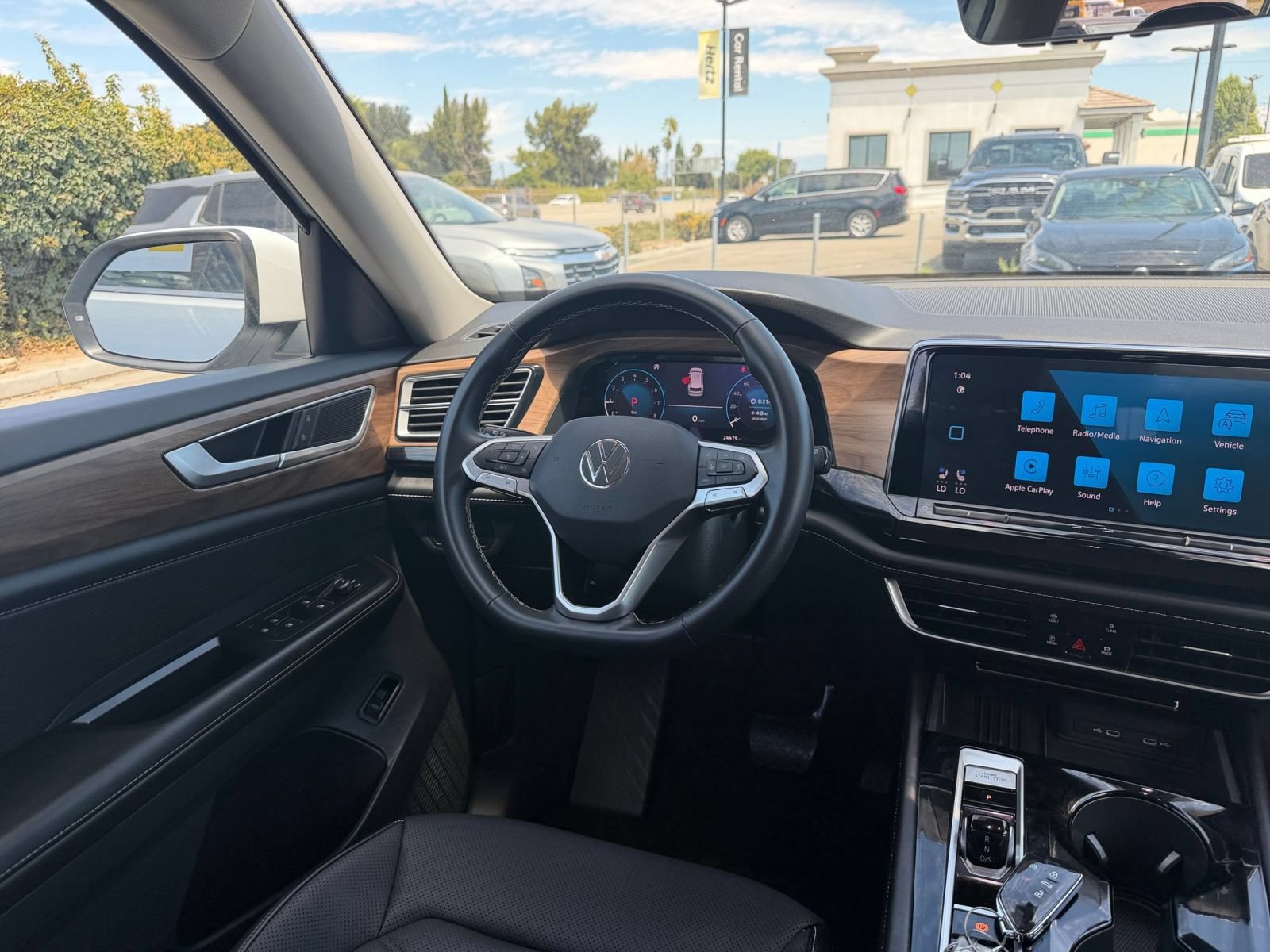 Used 2026 Volkswagen Atlas SE FWD image 32