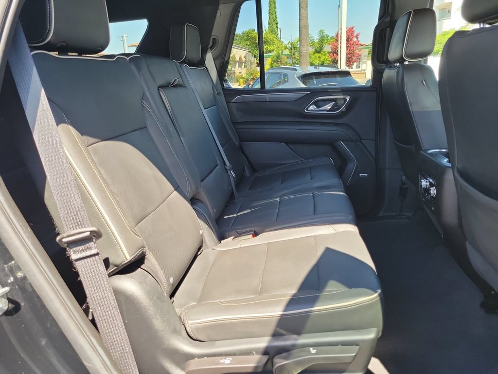 Used 2023 GMC Yukon SLT w/ SLT Luxury Package RWD image 21