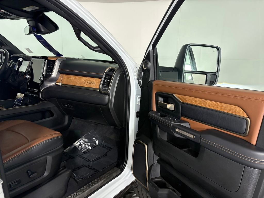 Used 2024 RAM 2500 Limited w/ Safety Group AWD/4WD image 33