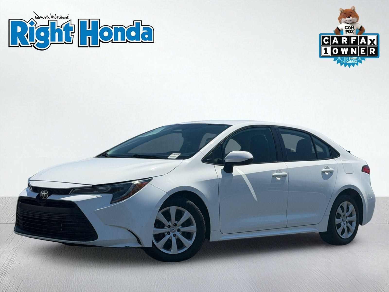Used 2024 Toyota Corolla LE FWD image 1