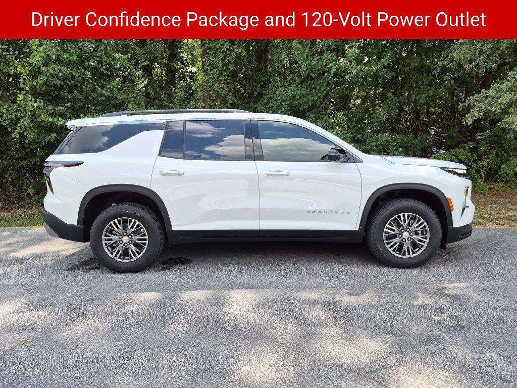 New 2027 Chevrolet Traverse LT FWD image 4