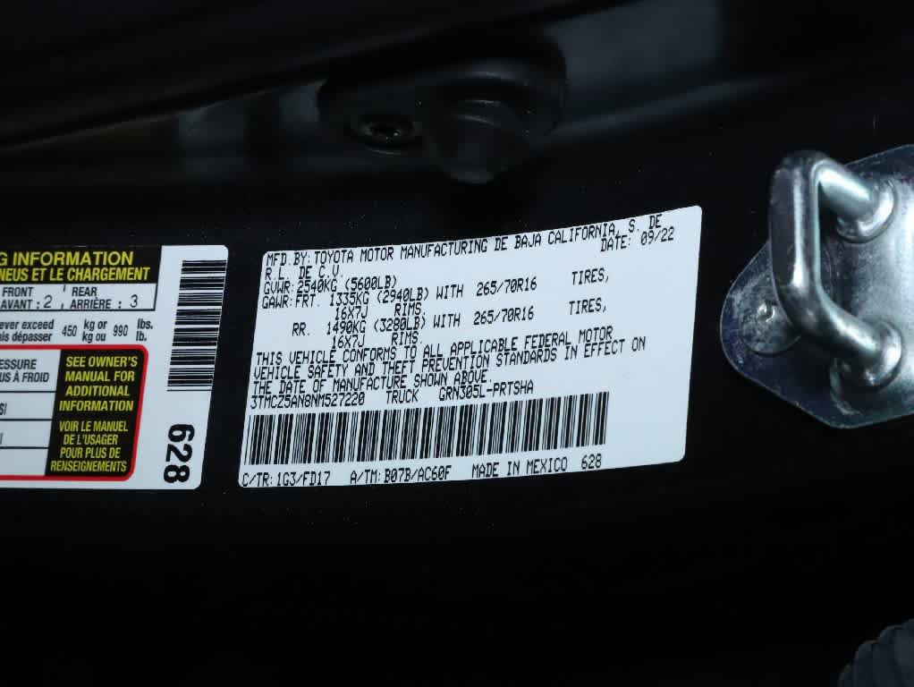 Certified 2022 Toyota Tacoma TRD Off-Road AWD/4WD image 18