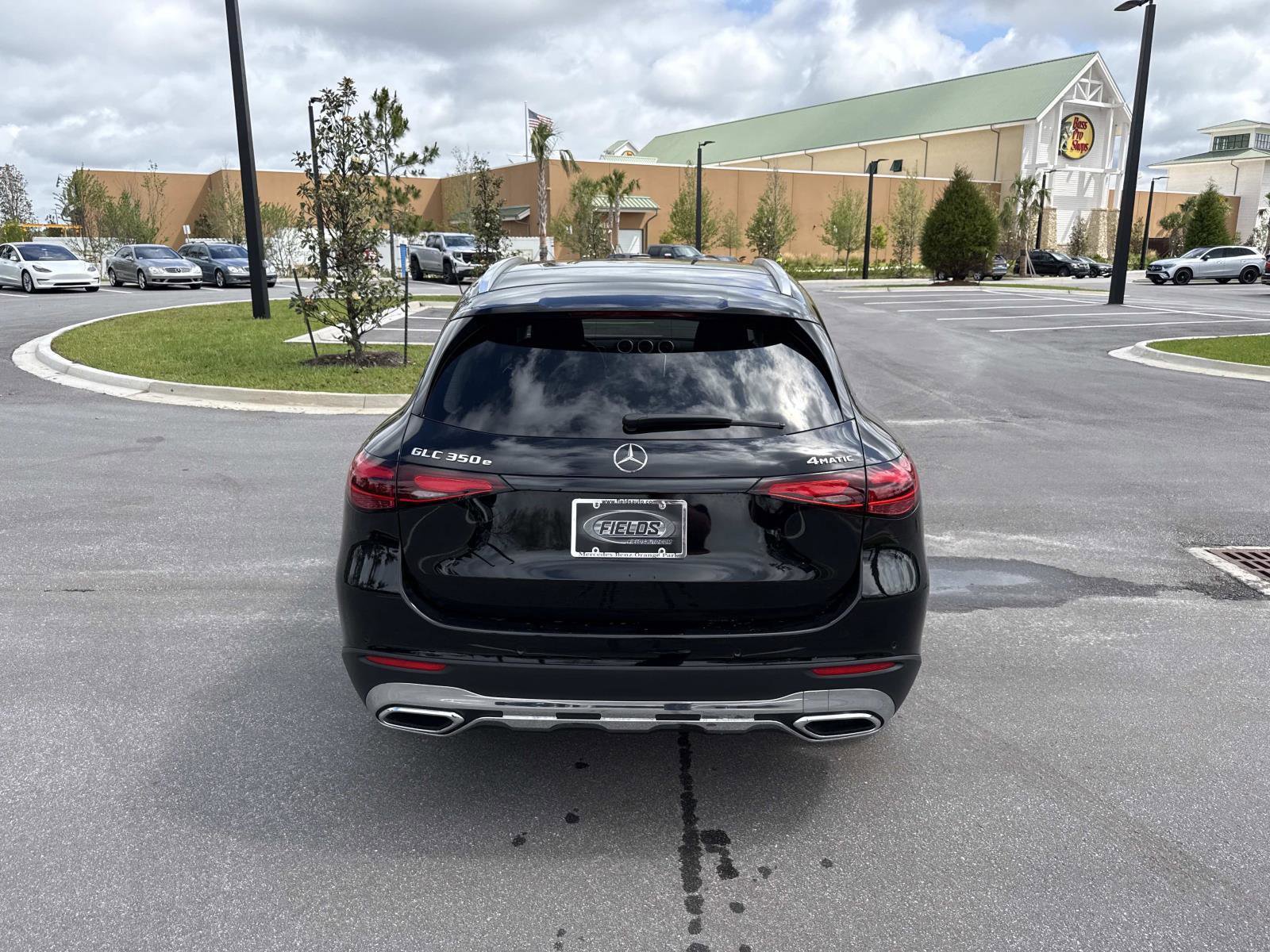 Used 2025 Mercedes-Benz GLC 350e 4MATIC image 4