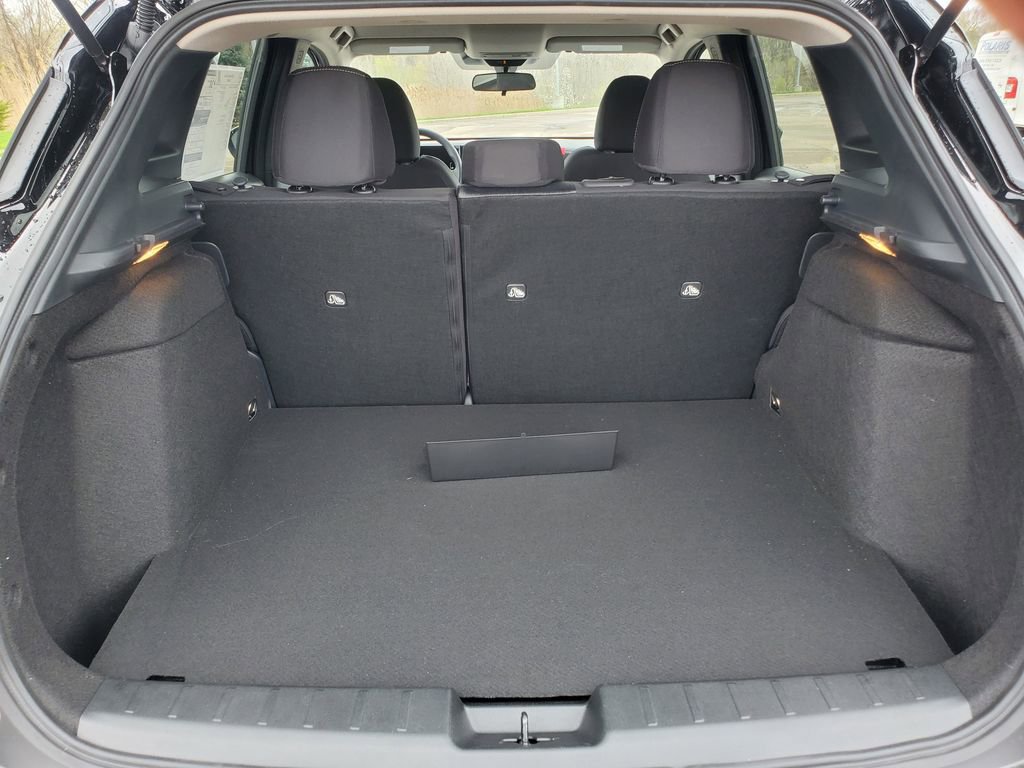 New 2026 Nissan Kicks SV AWD/4WD image 9