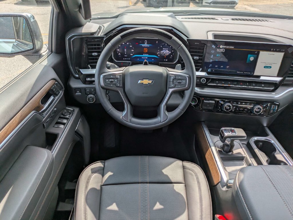 New 2026 Chevrolet Silverado 1500 High Country w/ Technology Package AWD/4WD image 16