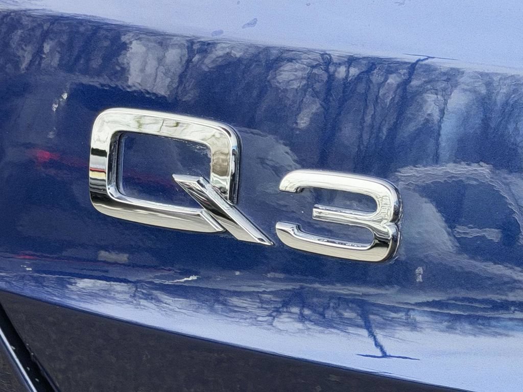 Used 2025 Audi Q3 2.0T Premium Plus w/ Premium Plus Package AWD/4WD image 24