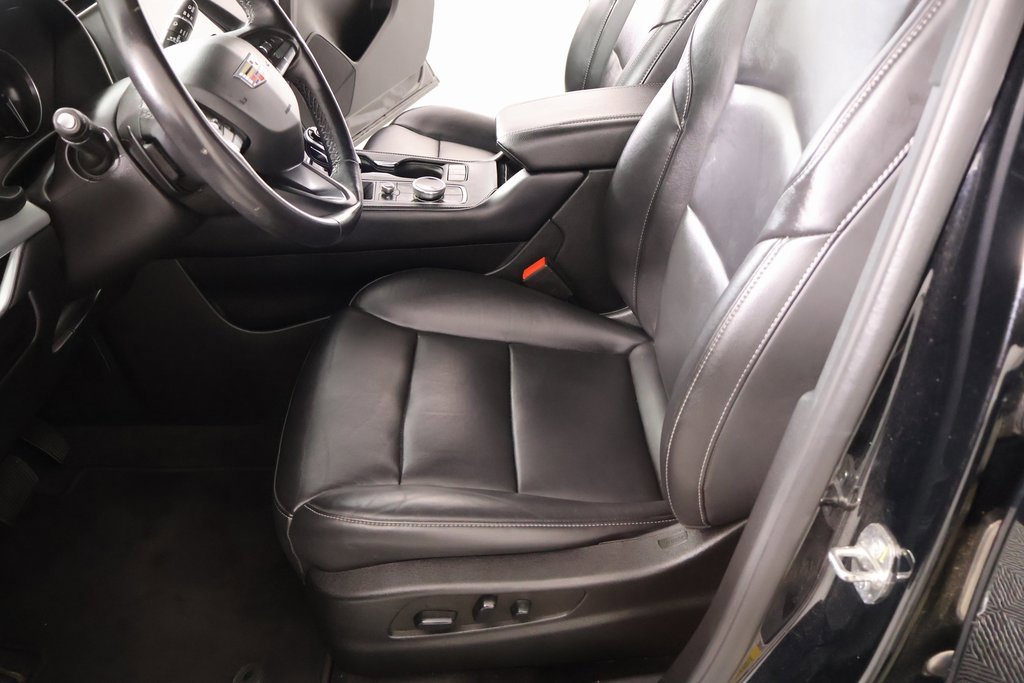 Used 2022 Cadillac XT4 Premium Luxury w/ Safety Alert Package image 10