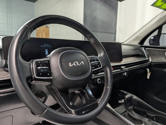 Used 2025 Kia Sorento X-Line EX AWD/4WD image 17