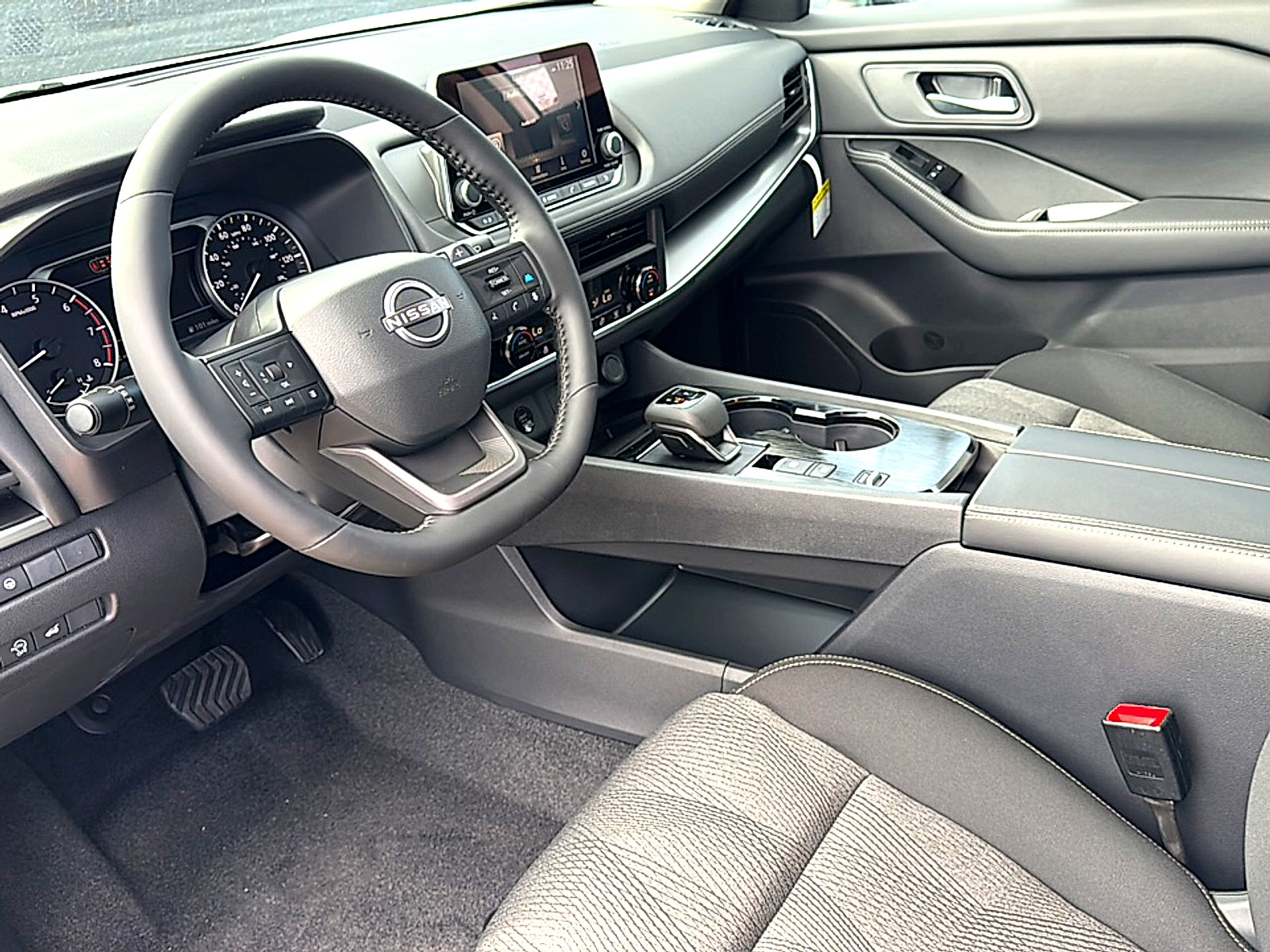 New 2026 Nissan Rogue SV w/ Cold Weather Package FWD image 9