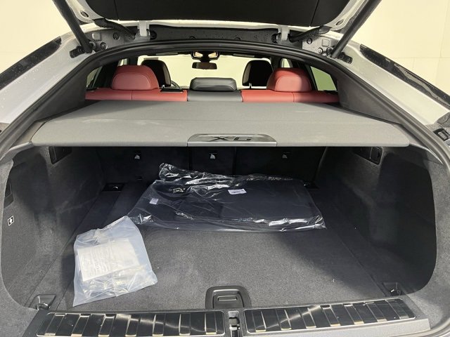 New 2026 BMW X6 M60i w/ Executive Package image 21
