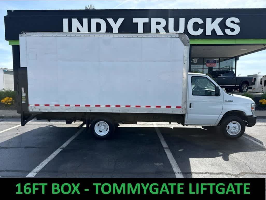 Used 2018 Ford E-350 and Econoline 350 Super Duty RWD image 1