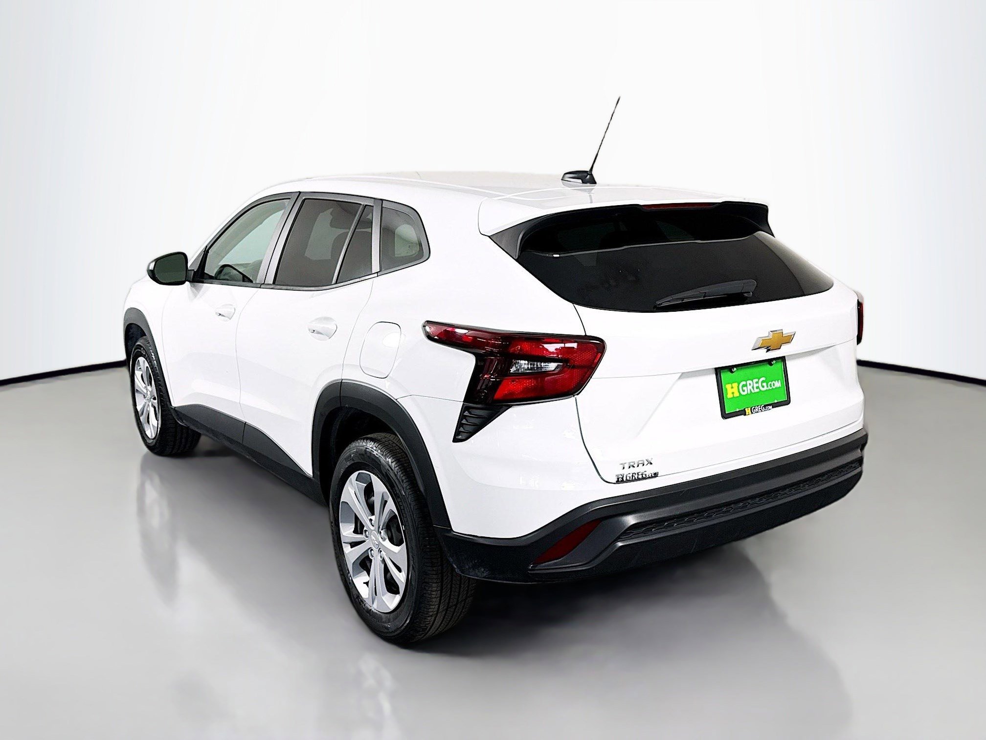 Used 2024 Chevrolet Trax LS image 7