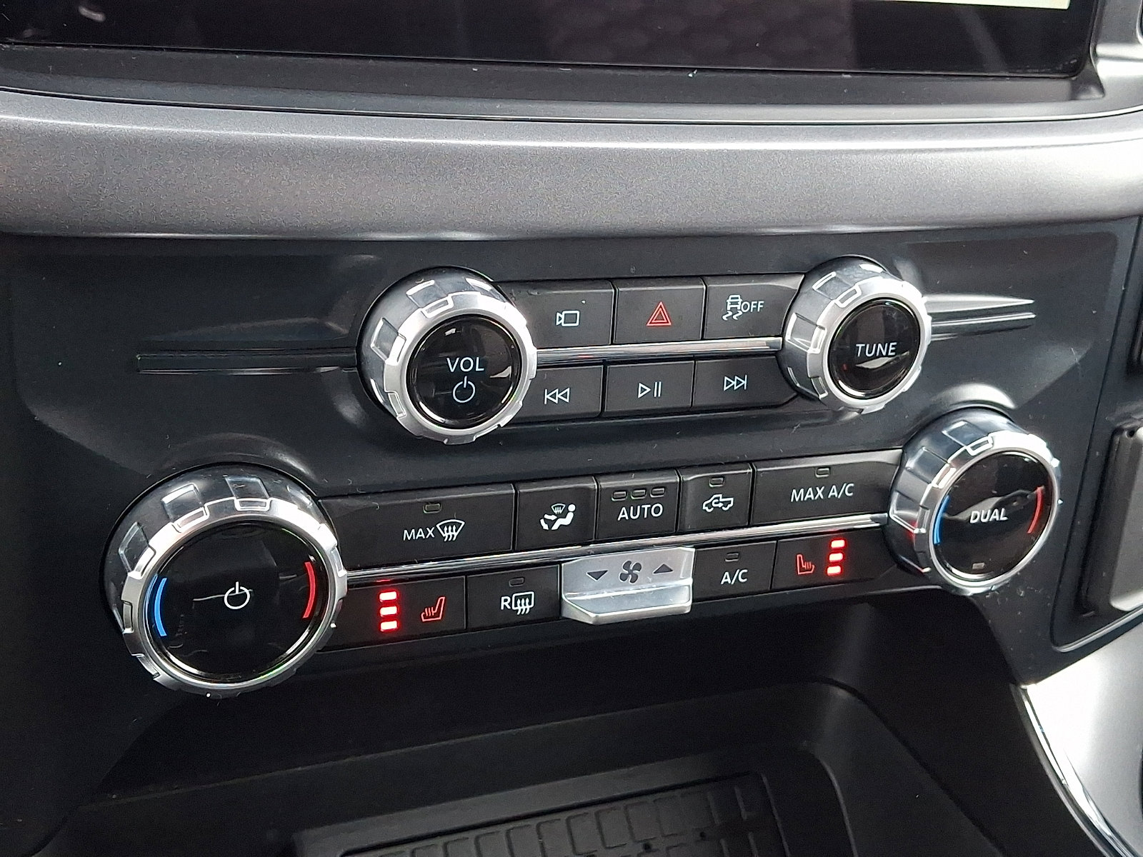 Used 2025 Ford F150 XLT w/ Equipment Group 302A MID image 22