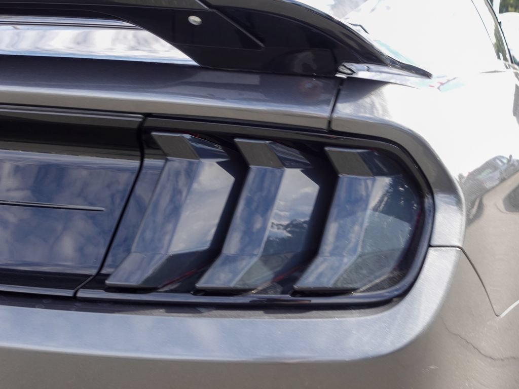 Used 2018 Ford Mustang Premium RWD image 6