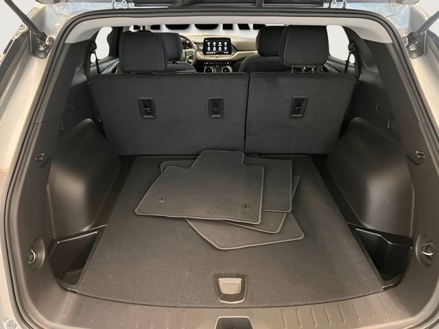 Certified 2026 Chevrolet Blazer LT FWD image 8