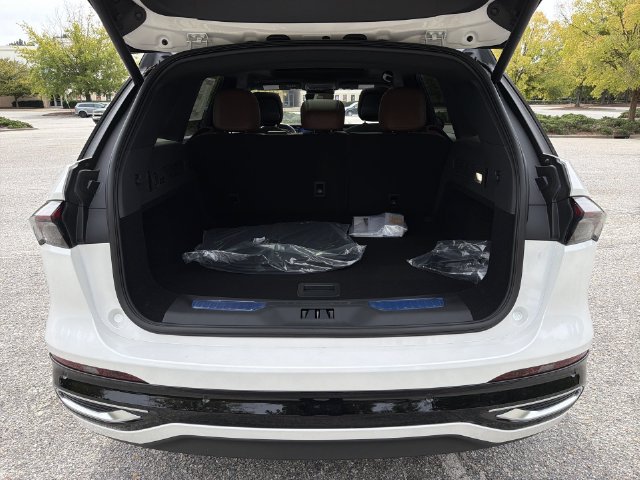 New 2026 Lincoln Nautilus Reserve AWD/4WD image 24