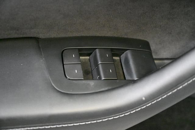Used 2023 Tesla Model Y Long Range AWD/4WD image 39