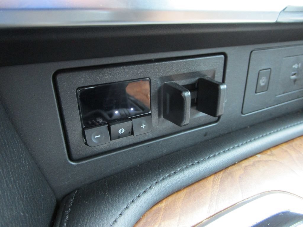 Used 2023 Nissan Armada SL w/ Cargo Package RWD image 47