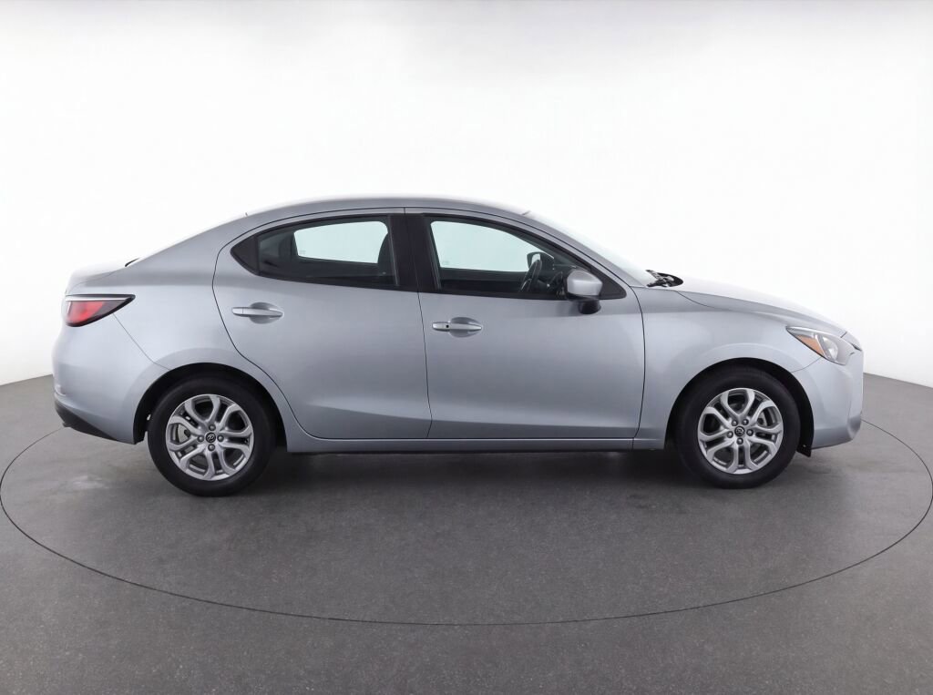 Used 2018 Toyota Yaris iA image 8