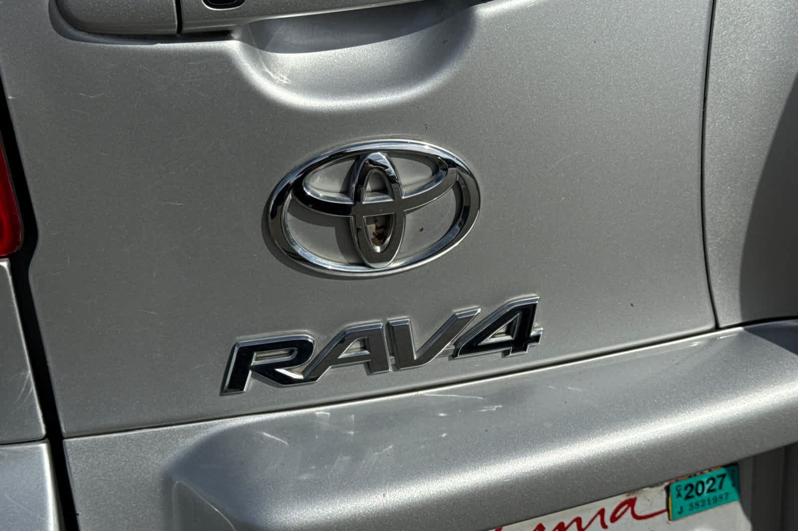 Used 2012 Toyota RAV4 Limited w/ Navigation Value Pkg AWD/4WD image 21