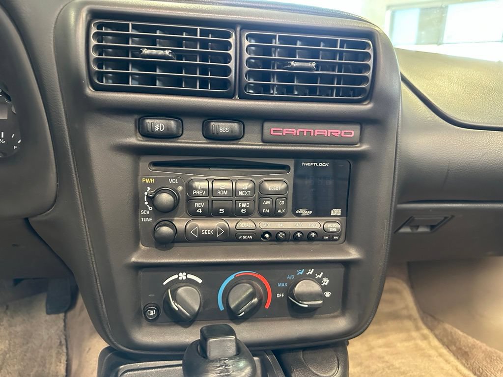 Used 2001 Chevrolet Camaro LT w/ Sport Appearance Pkg RWD image 20