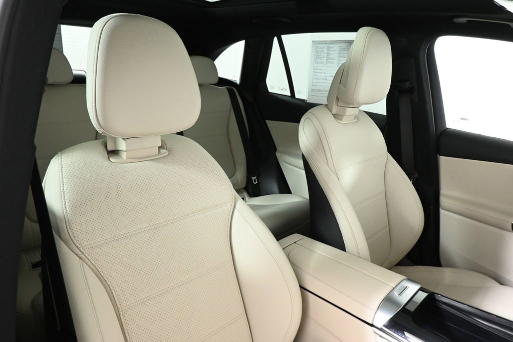 Certified 2026 Mercedes-Benz GLC 300 4MATIC image 32