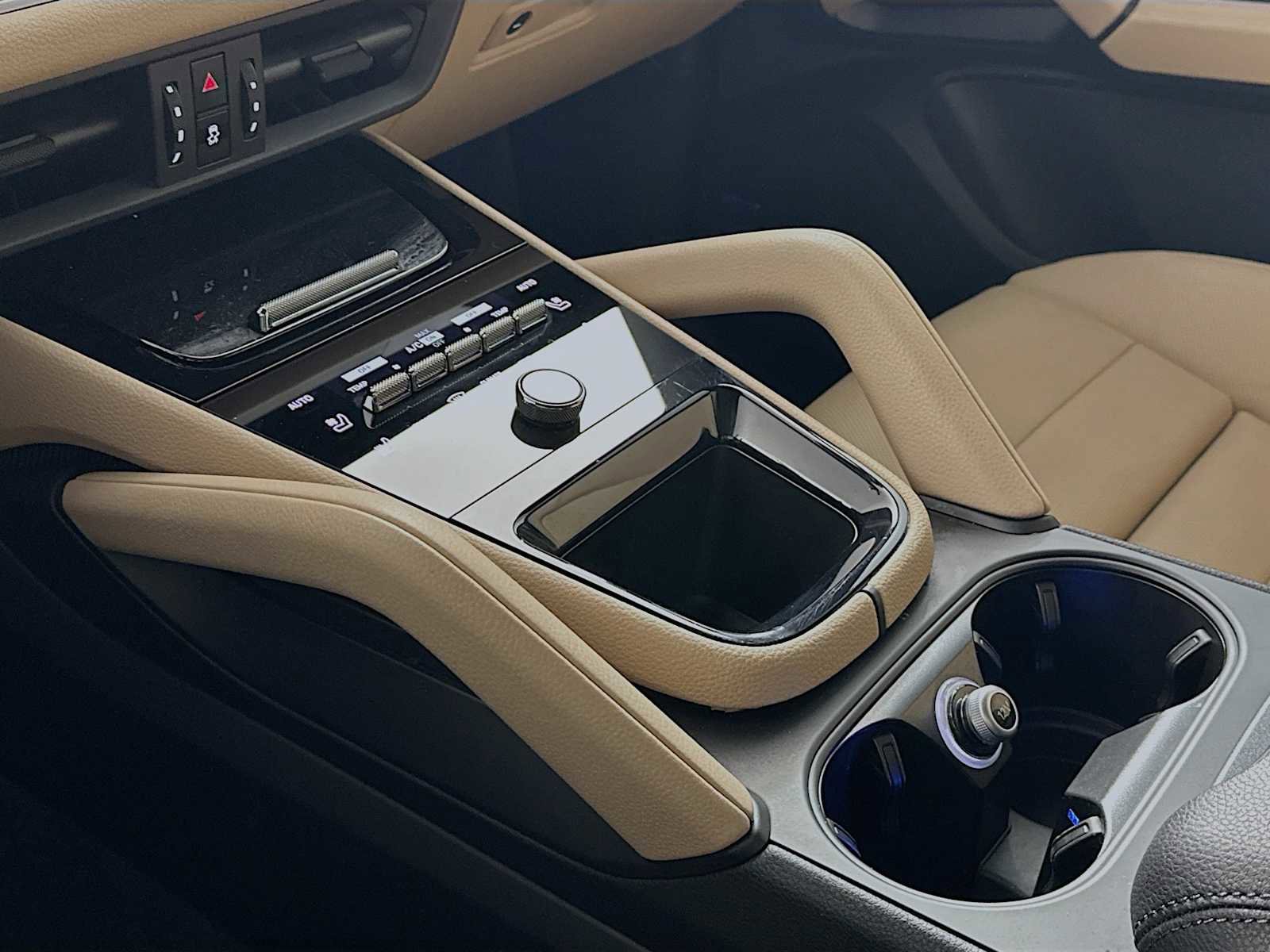 Certified 2025 Porsche Cayenne image 19