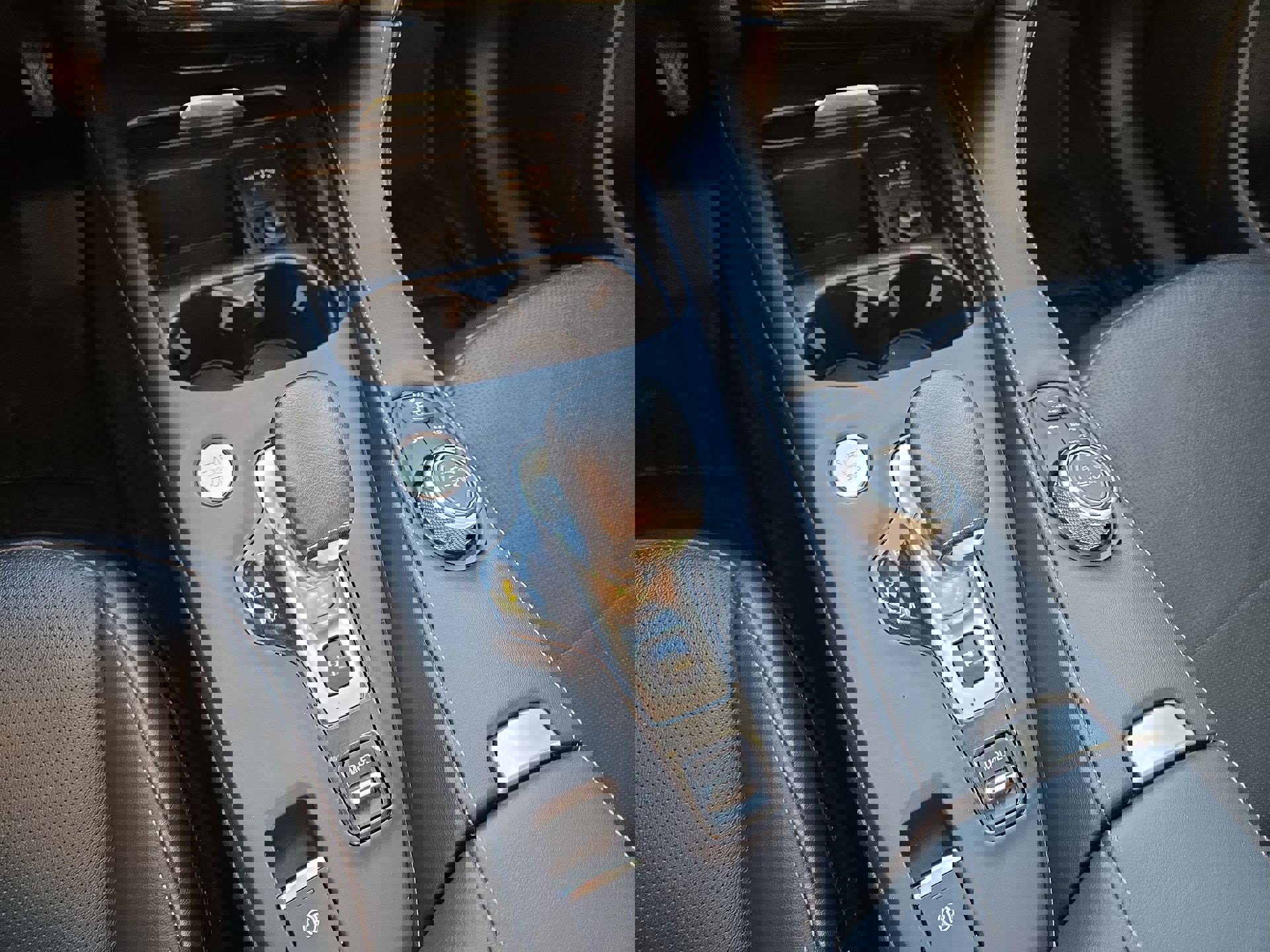 Used 2022 INFINITI QX50 Essential image 22