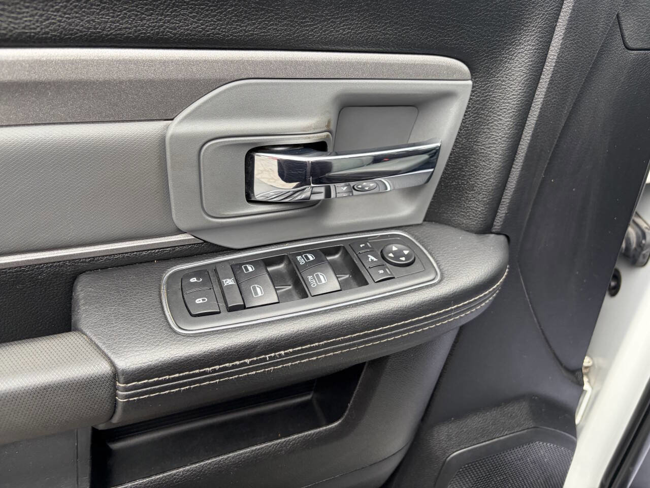 Used 2018 RAM 2500 Power Wagon w/ Luxury Group image 12