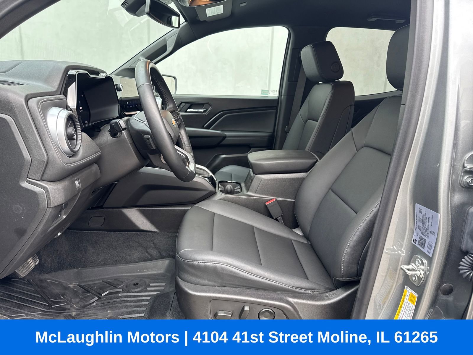 Used 2025 Chevrolet Colorado LT w/ LT Convenience Package image 10