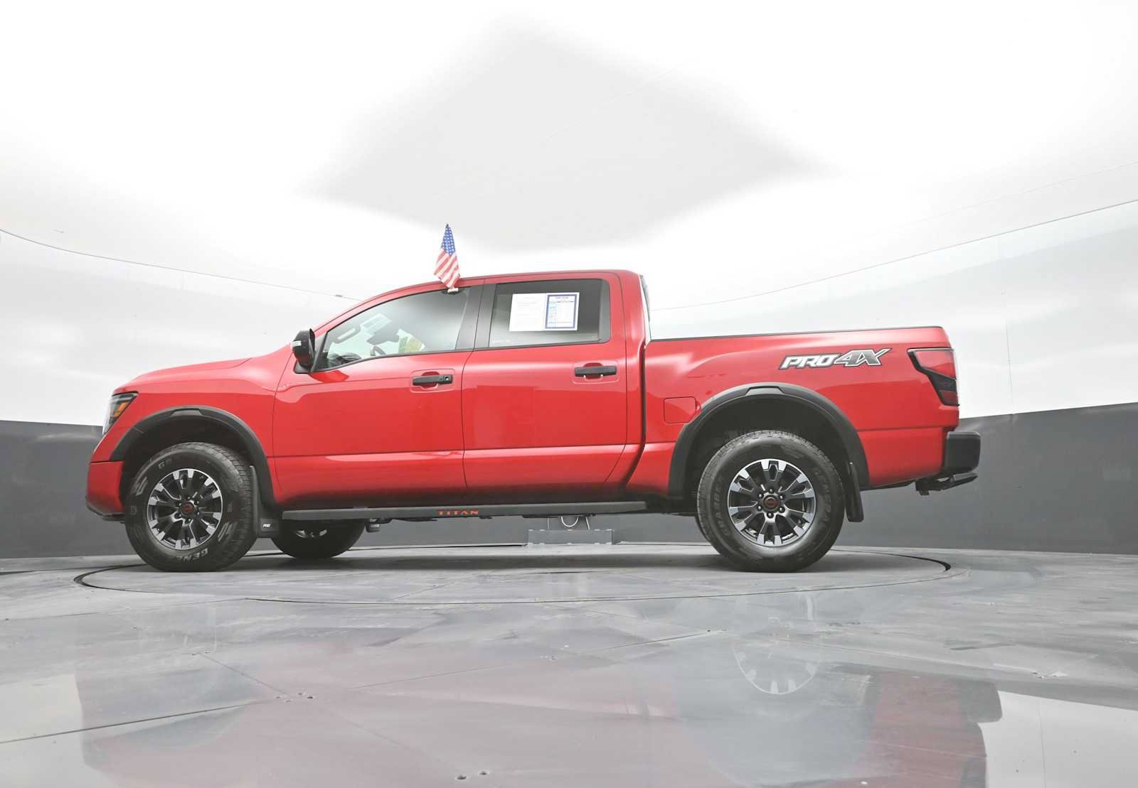 Used 2024 Nissan Titan PRO-4X w/ Pro-4x Convenience Package AWD/4WD image 38