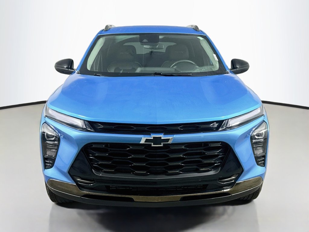 Used 2025 Chevrolet Trax ACTIV FWD image 2