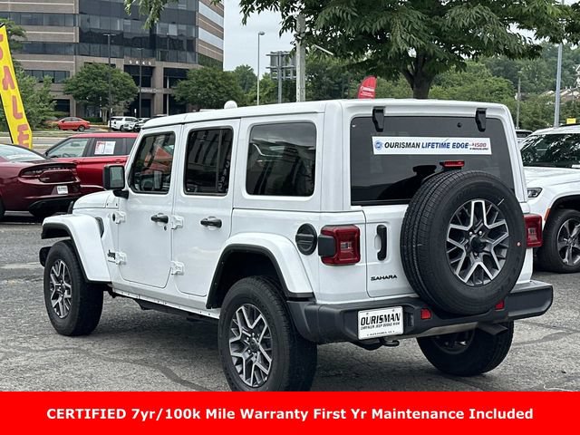 Used 2025 Jeep Wrangler Unlimited Sahara AWD/4WD image 5