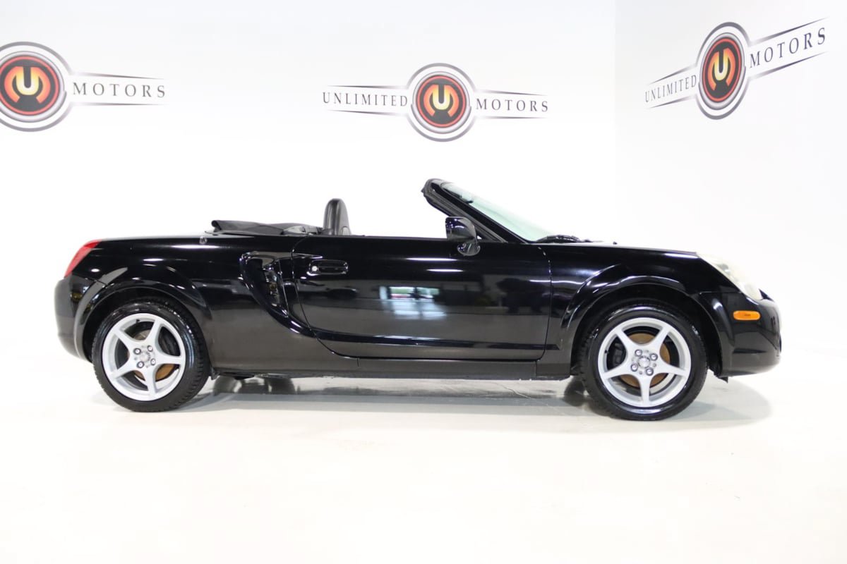 Used 2004 Toyota MR2 RWD image 35