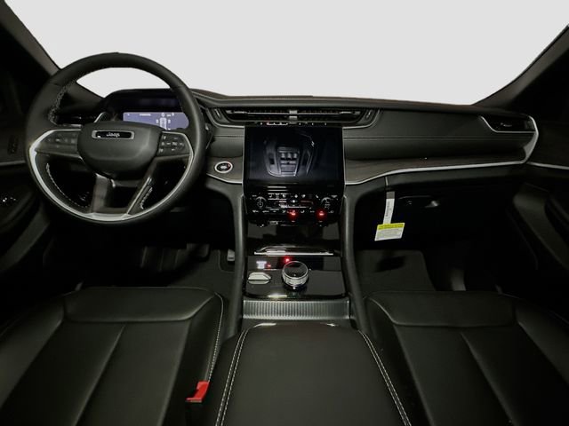 New 2025 Jeep Grand Cherokee Limited w/ Luxury Tech Group II image 6