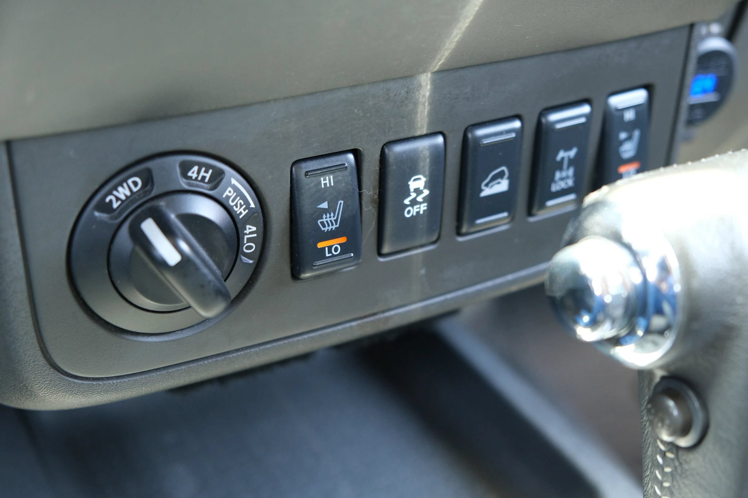 Used 2015 Nissan Xterra PRO-4X AWD/4WD image 22
